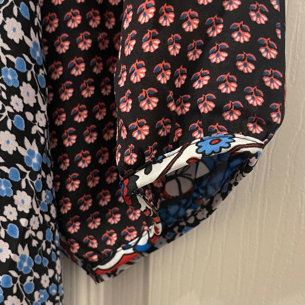 Zac & Rachel Multicolor Patchwork V-Neck Blouse — Blue, Red, White - Picture 3 of 4
